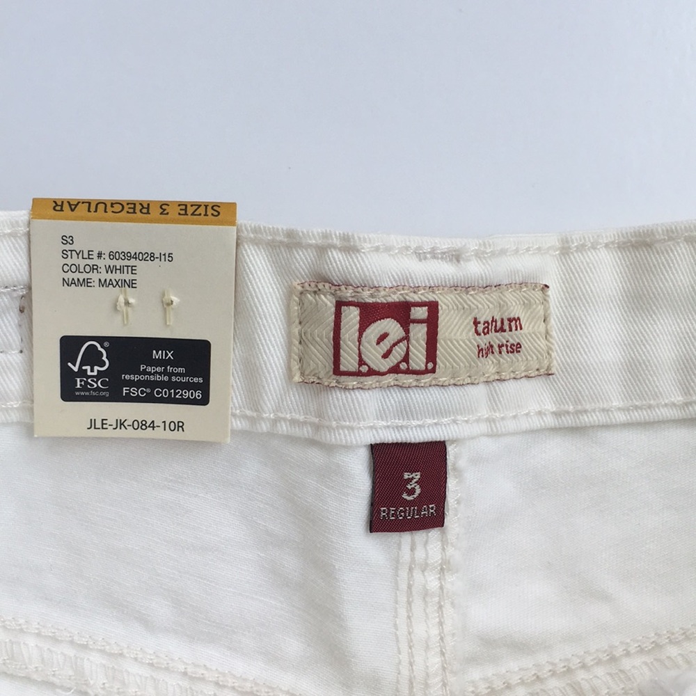 Lei Tatum High Rise Cream Denim Shorts NWT - Picture 4 of 6
